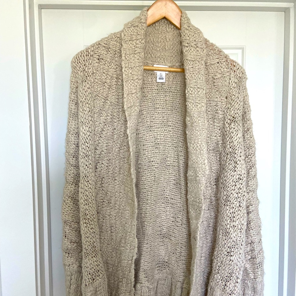 Maternity Cardigan. Cream Knit. Size Large
